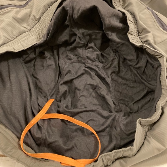 Lululemon Men’s Lined Gray Pace Breaker Shorts XL - Picture 11 of 14
